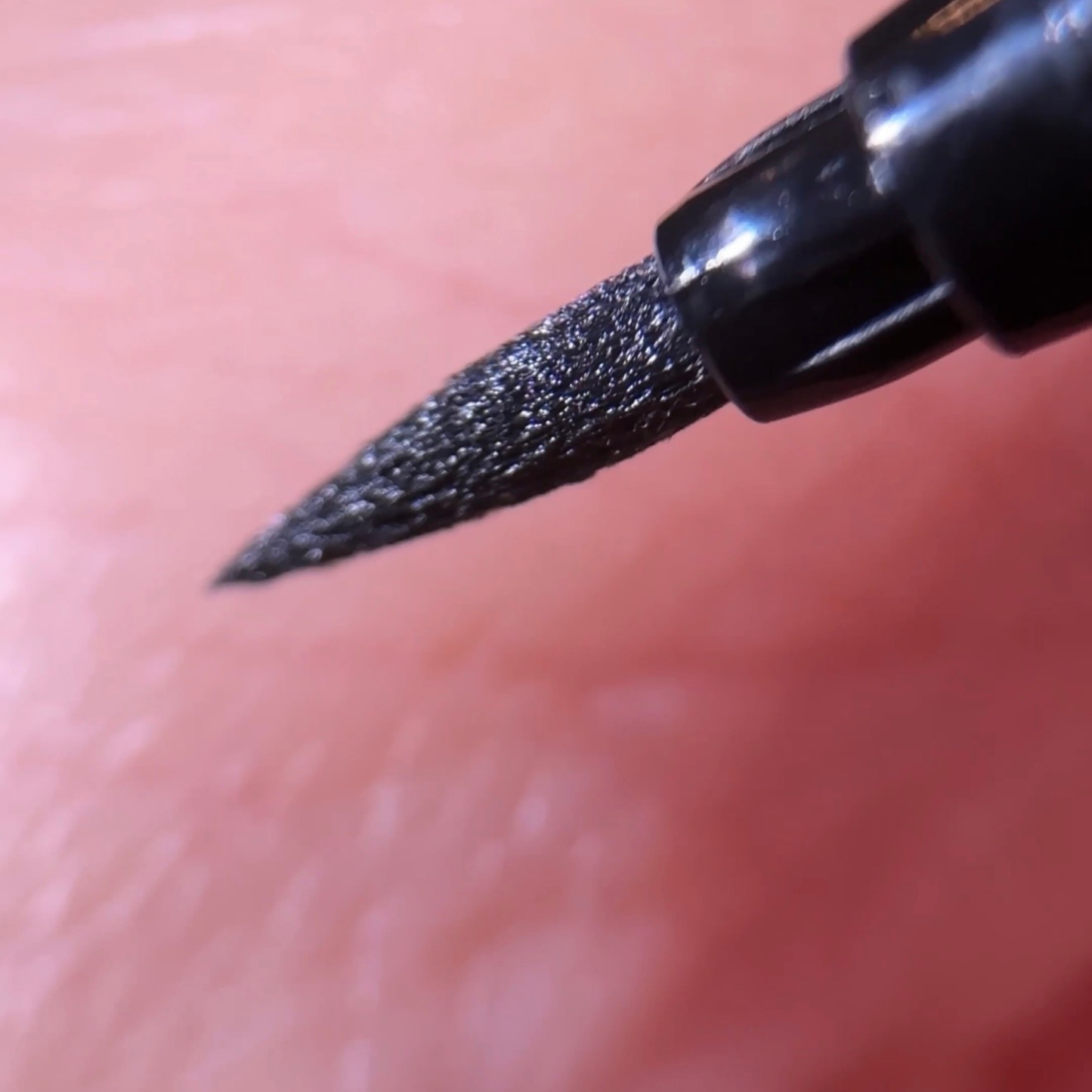 2-in-1 Double-Ended Ink Pen – Precision Liner & Bold Definition